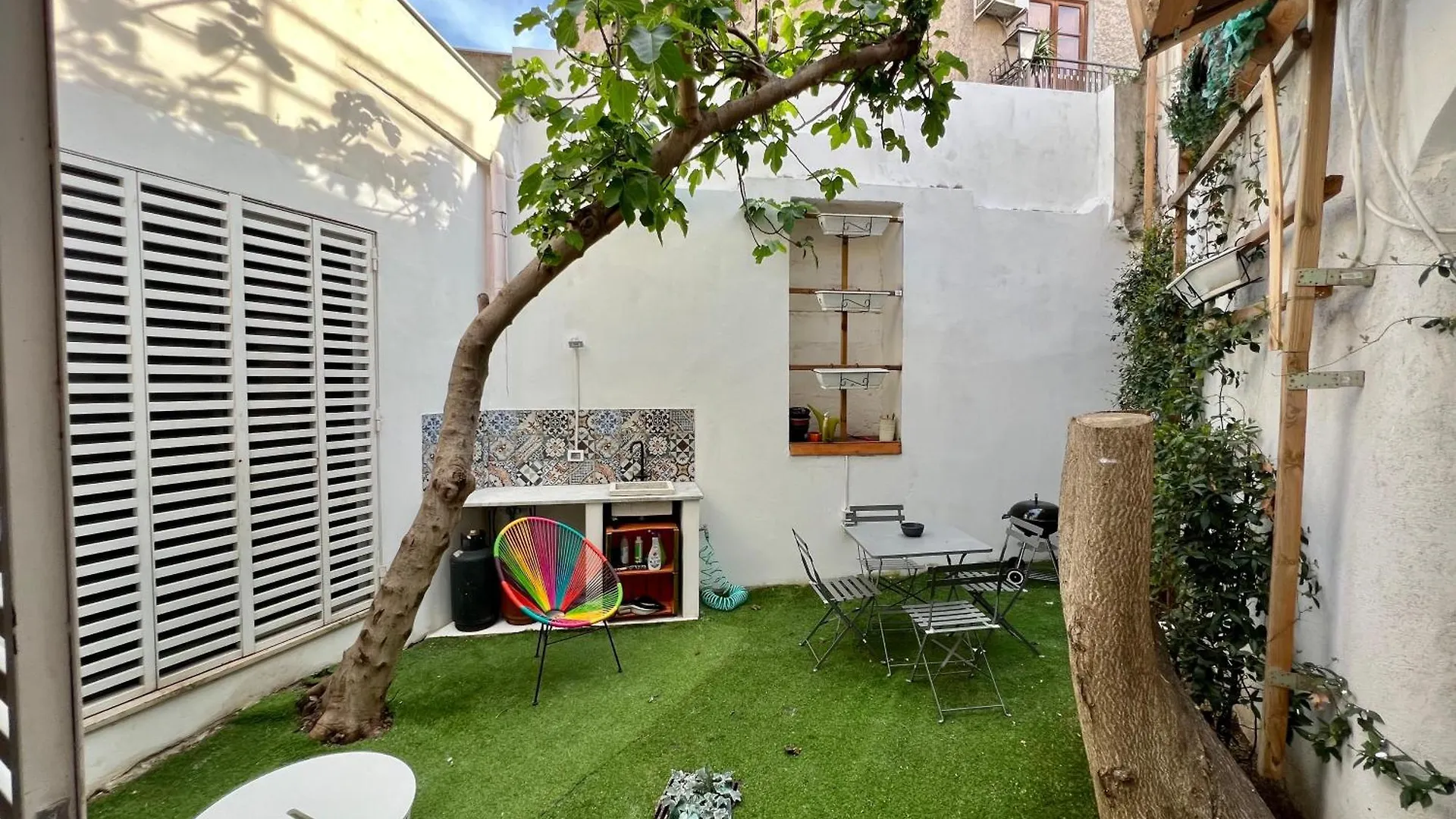 Tanqueroom Capo Palermo Itálie